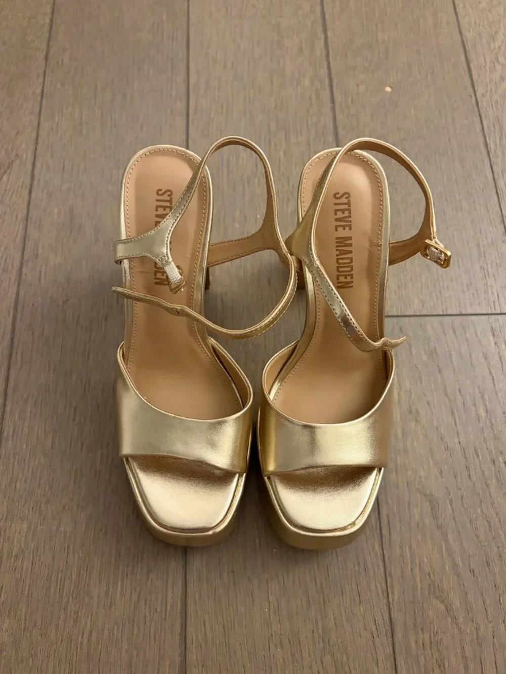 NWT Steve Madden Liandra Champagne Platform Heel